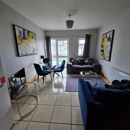 Cosy Beachfront In Salthill غالواي