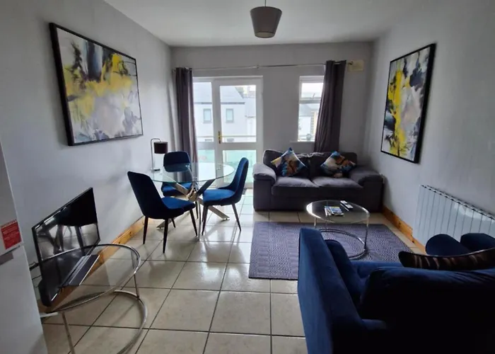 Cosy Beachfront In Salthill ゴールウェイ